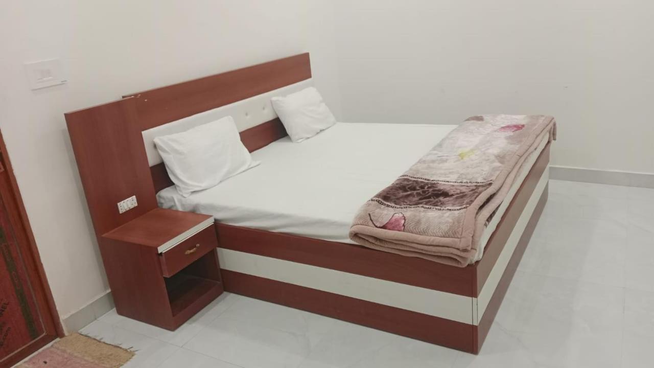 Rudra Prabha Guest House Ayodhya 외부 사진